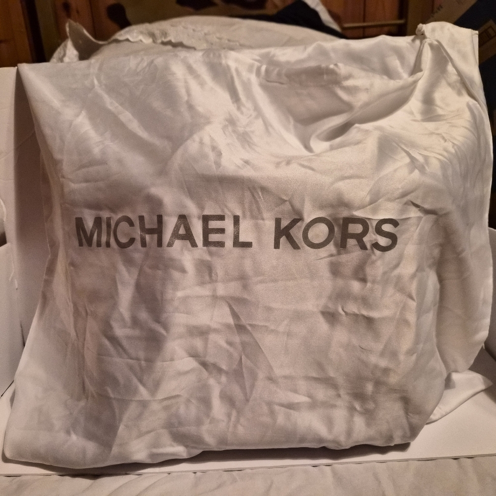 Michael Kors Brown and Tan Women's Bag Set - Picture 9 of 9